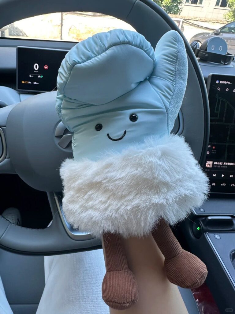 Image #1 from Perrie